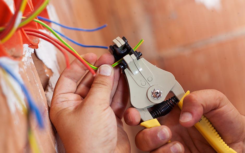 besoin d'un électricien Orly